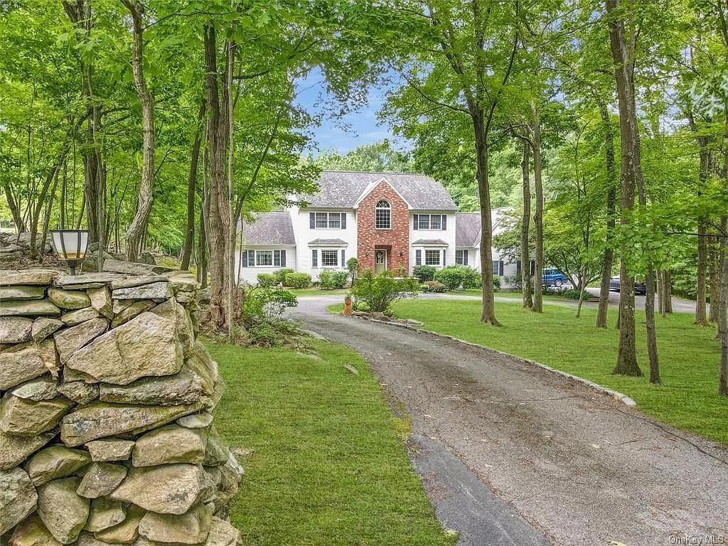 How Real Estate Agents Lead the Property Market & Help Take the Right Decision 9 How Real Estate Agents Lead the Property Market & Help Take the Right Decision